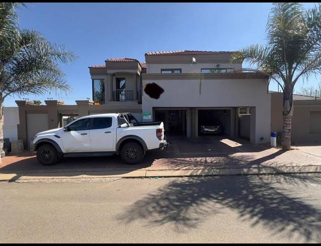5 BEDROOM HOUSE FOR SALE IN ALVEDA